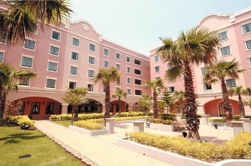 Tokyo Disney Celebration Hotel Ураясу Экстерьер фото